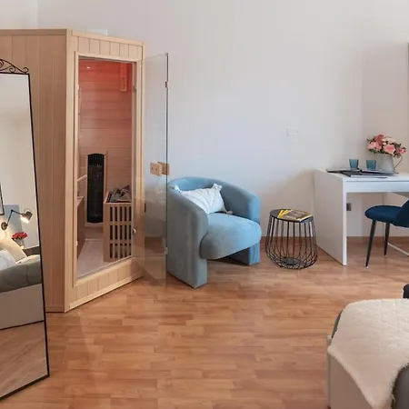 Urban Retreat And Light Sauna On King Bed * Perugia