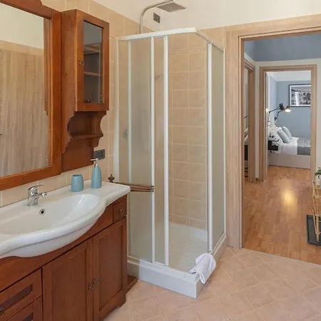 Urban Retreat And Light Sauna On King Bed * Perugia